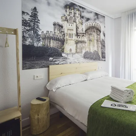 Casual Serantes בית הארחה 3*