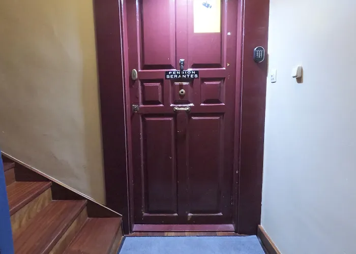 Casual Serantes Guest house